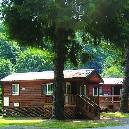 Thunderbird Rv & Camping Resort モンロー エクステリア 写真